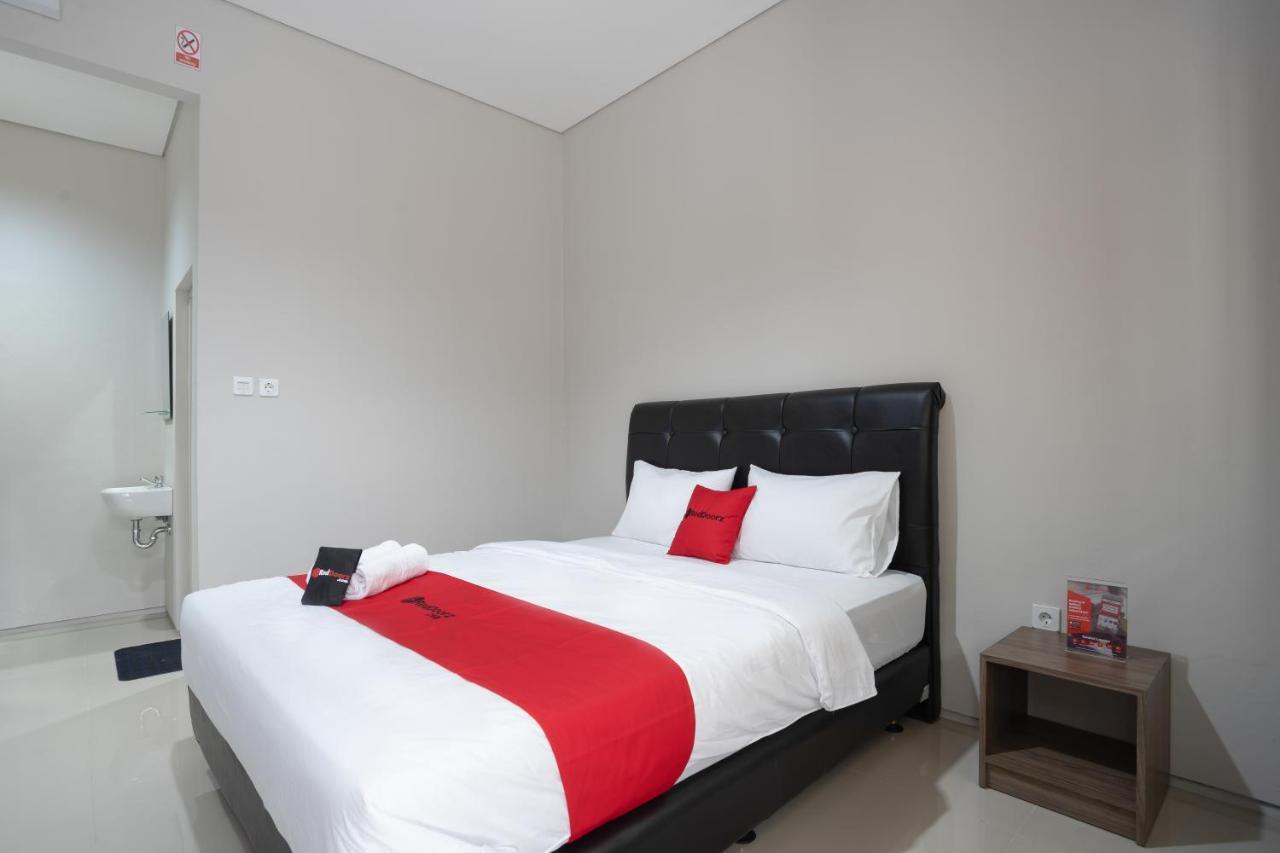 Reddoorz Plus Near Jiexpo Kemayoran Τζακάρτα Εξωτερικό φωτογραφία