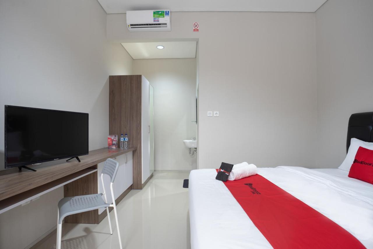 Reddoorz Plus Near Jiexpo Kemayoran Τζακάρτα Εξωτερικό φωτογραφία