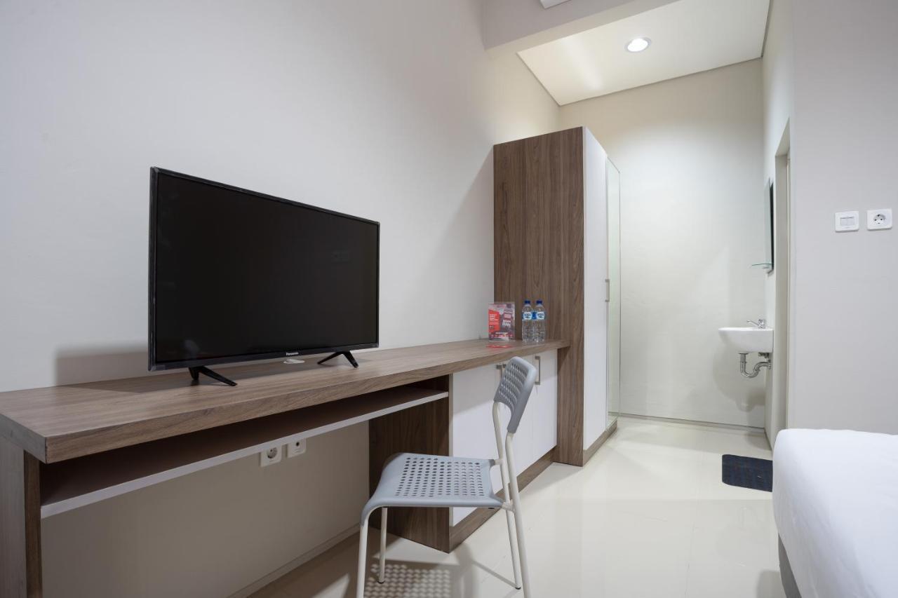 Reddoorz Plus Near Jiexpo Kemayoran Τζακάρτα Εξωτερικό φωτογραφία