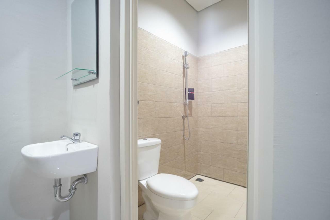 Reddoorz Plus Near Jiexpo Kemayoran Τζακάρτα Εξωτερικό φωτογραφία
